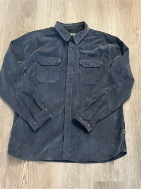 256–Royal Robbins Dark Navy Button-Up Shirt